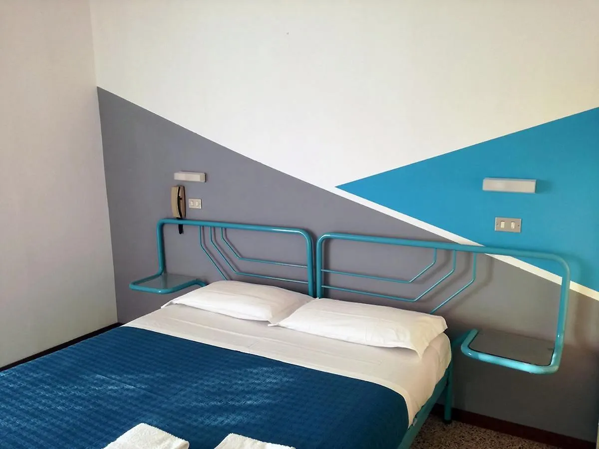 **  Hotel Serafini Rimini Italie