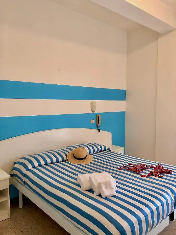 Hotel Serafini Rímini 2*,  Italia