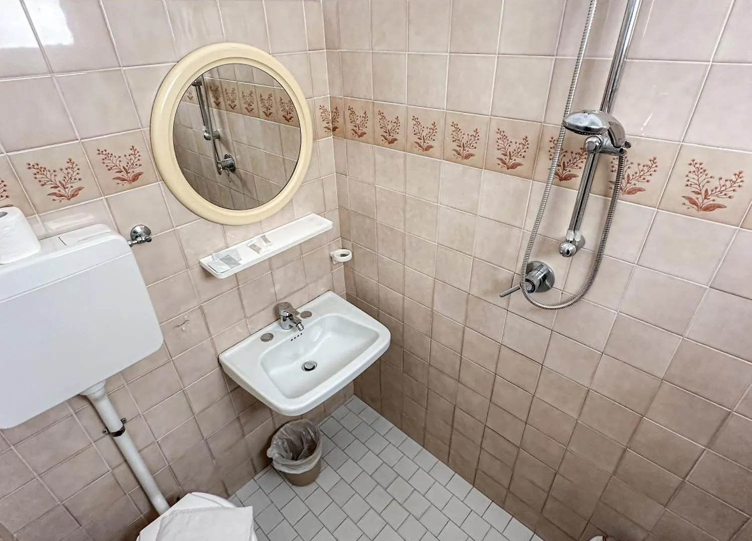 **  Hotel Serafini ريميني إيطاليا